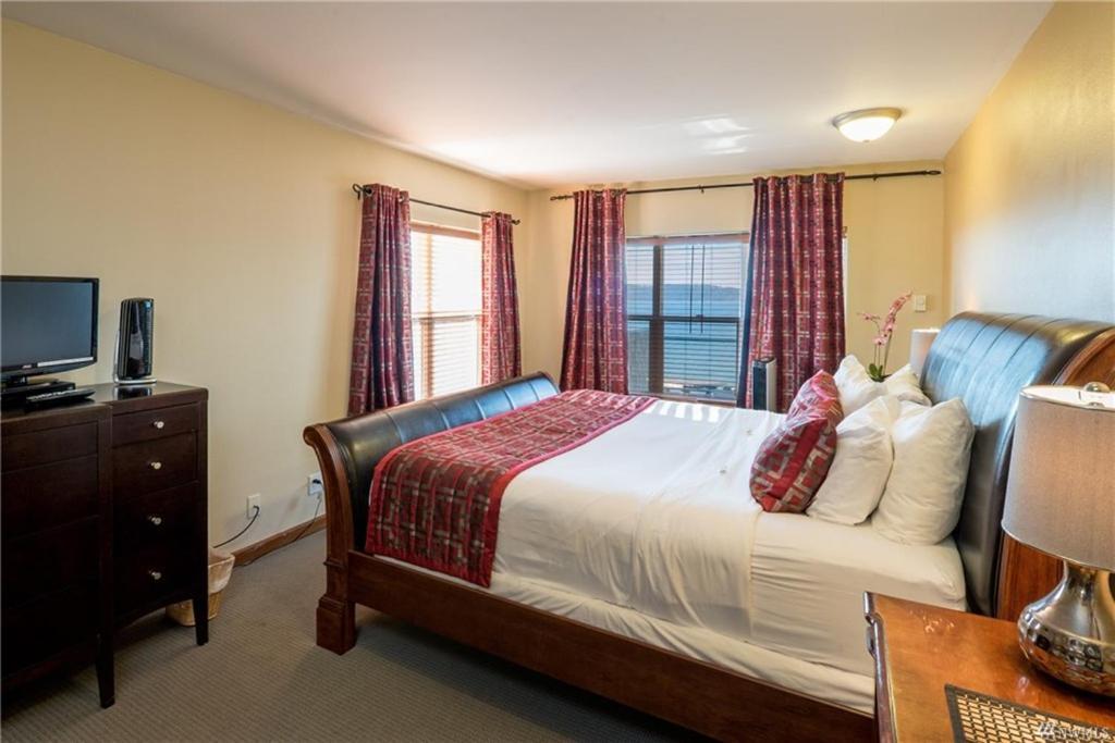 Camano Island Inn ภายนอก รูปภาพ